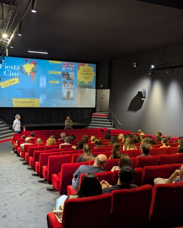 vertical salle débat